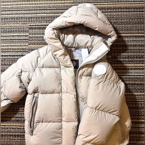 100% Authentic Canada Goose Junction Parka Puffer Jacket, Limestone,XS,NEW w TAG